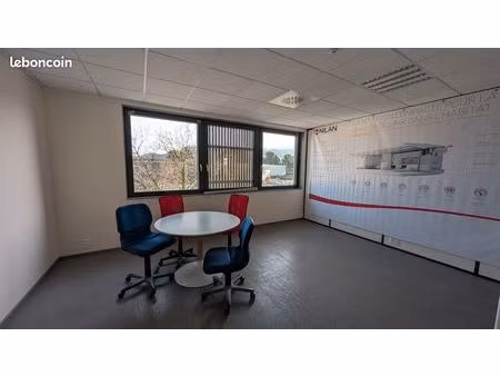 bureau 24 m² + coin repas commun - napollon