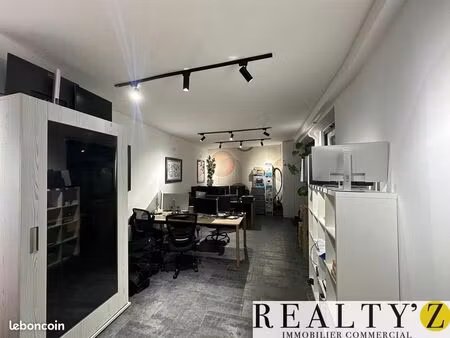 local commercial 48 m²