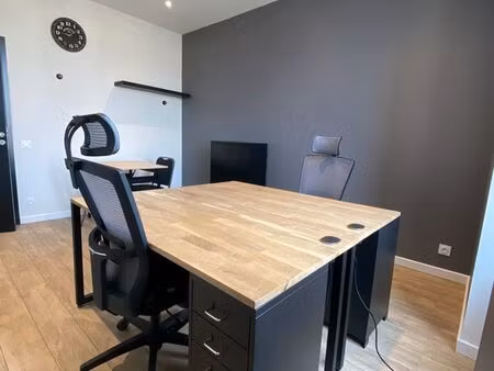 bureau privé au mois - 1 à 3 postes- centre ville salon de provence