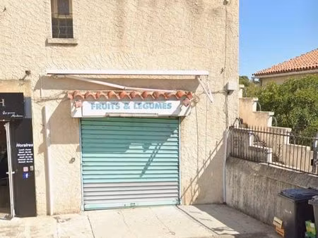 local commercial nu 52 m² village des cadeneaux pennes mirabeau