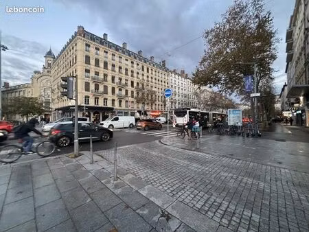 local commercial 45 m²