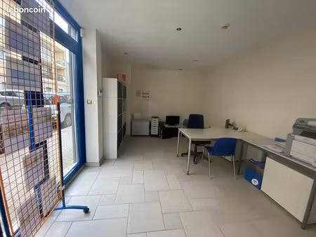 local commercial boutique grezieu centre