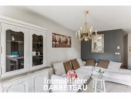 triplex 3 pièces 90 m²