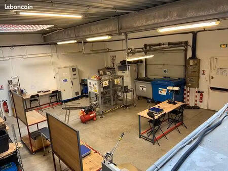 locaux au rdc- aubagne/la penne sur hve 193 m² extensible 500 m²