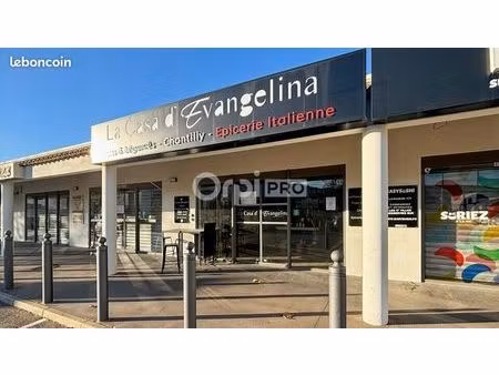 epicerie/primeur 93 m²