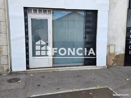 local commercial 54 m²