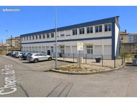 à louer – magnifique bureau de 13 m²