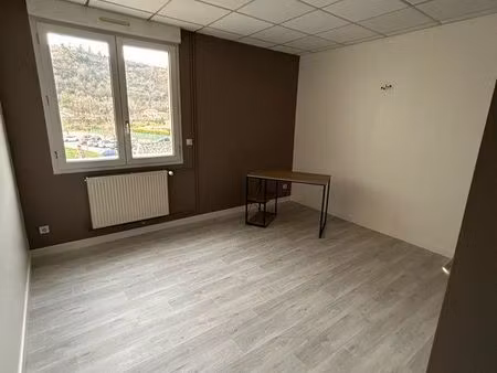 location bureau paramédical