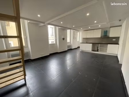 à louer – t3 duplex rénové – quartier saint-just (rue brémond)