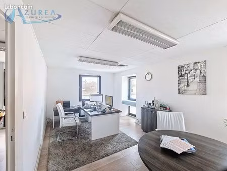 bureaux 82 m²