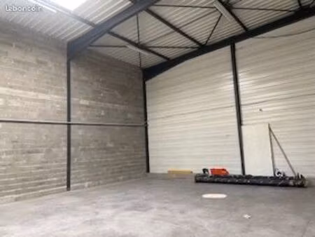 brignais400 - rare : brignais : 400 m2 dont 250 m2 activ. + 150 m2 bureaux