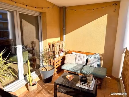 t3 avec parking aix sud