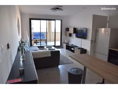 t2 meublé avec grande terrasse et parking – aix-en-provence (pont de l’arc)