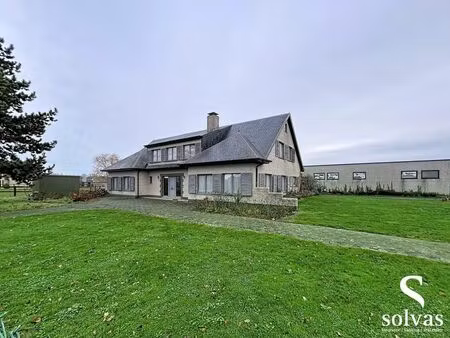 bien professionnel à louer à lotenhulle € 3.800 (ljljw) - solvas aalter | zimmo