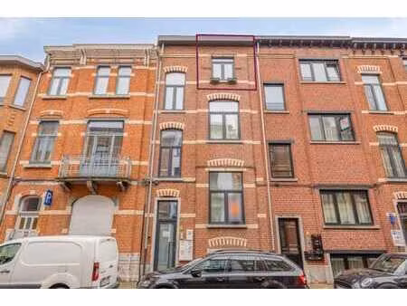 studio duplex entièrement rénové dans le centre de louvain