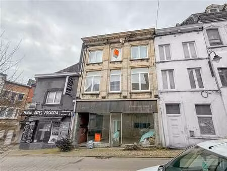 immeuble mixte idéalement situé