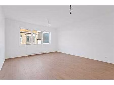 appartement rénové avec deux chambres