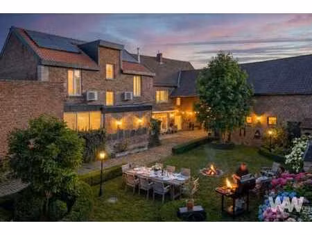 grande propriété  maison  grange  atelier  cours  jardin