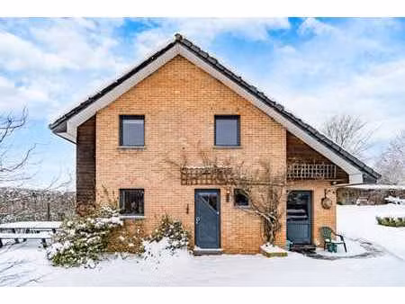 robertville - maison style chalet équipé de 3 chambres