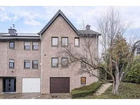 emplacement privilégié à eupen : maison rénovée avec jardin