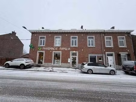 naninne maison d'habitation avec rez-commercial