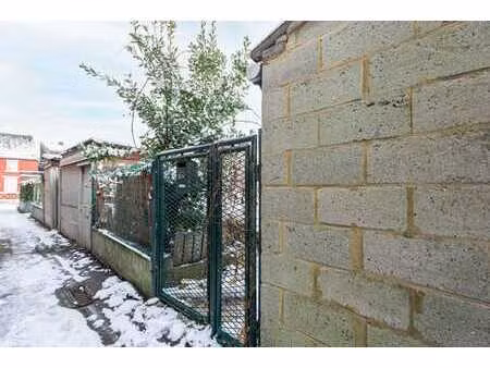 maison 2 façades à rénover + jardin