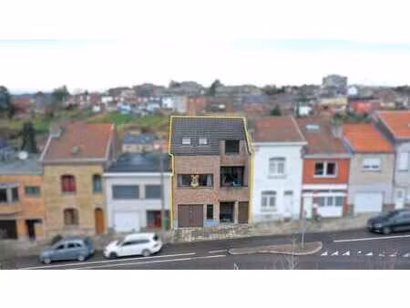 immeuble de deux duplex à deux pas du bois de l’abbaye !