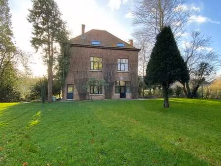 majestueuse maison de caractère des annees 1900