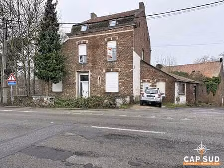 maison+ dépendances sur 70 a