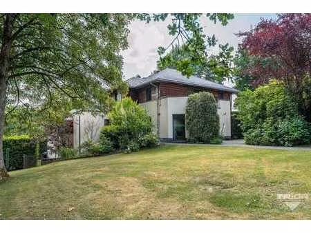 villa 5ch avec prof. lib et piscine !