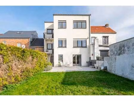 spacieuse maison 4 à 5 chambres à waremme