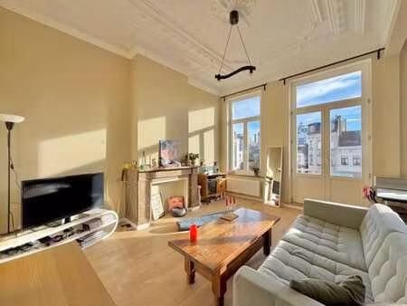 !new! superbe appartement 2ch + bureau entièrement rénové