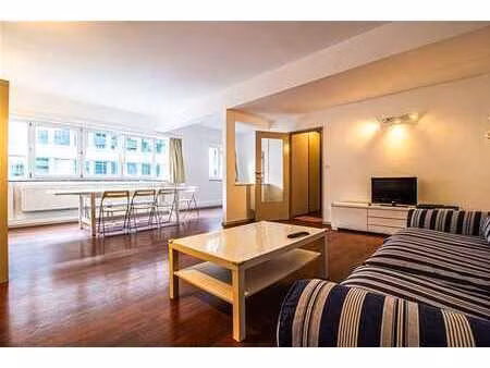 schuman - bel appartement 1 chambre de ± 90 m² rénové