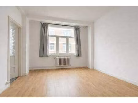 quartier parlement ue - couronne appartement deux chambres