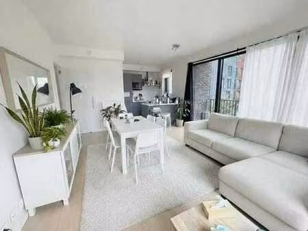 superbe appartement 2 chambres - uccle