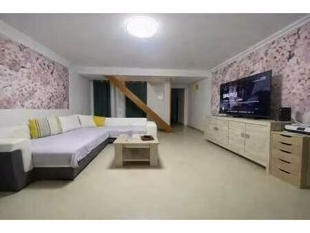 rez-de-chaussée duplex avec terrasse et jardin – 269.000 €