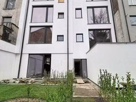 botanique  projet casco – duplex 1ch + bureau + jardin