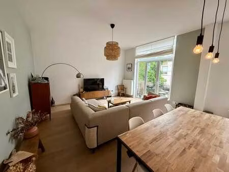 uccle centre appartement lumineux 2 chambres + bureau rénové