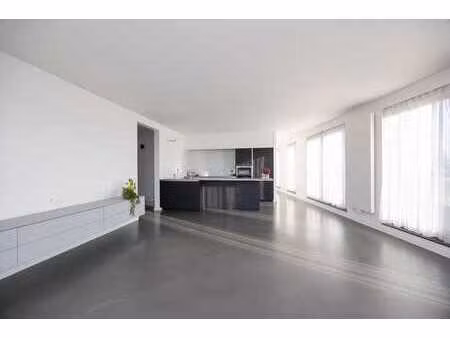 luxueus appartement met verfijnde afwerking en twee terrass…