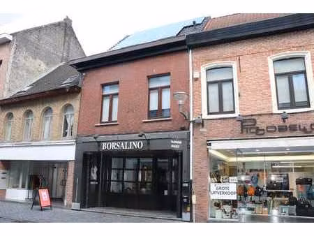 opbrengsteigendom bestaande uit handelsruimte en duplex a...