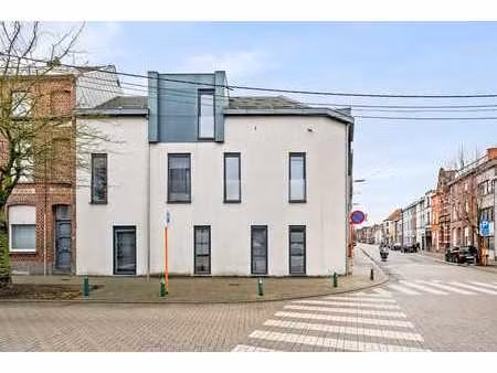 chambre d'étudiant avec salle de bain privée au centre de c