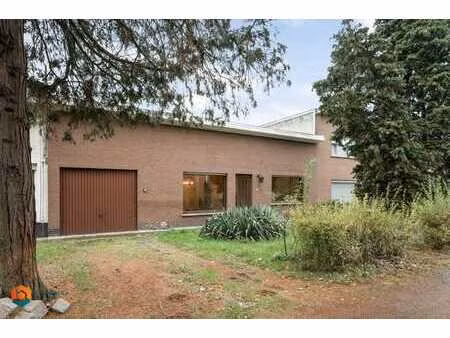 gelijkvloerse woning op ruim perceel te bonheiden