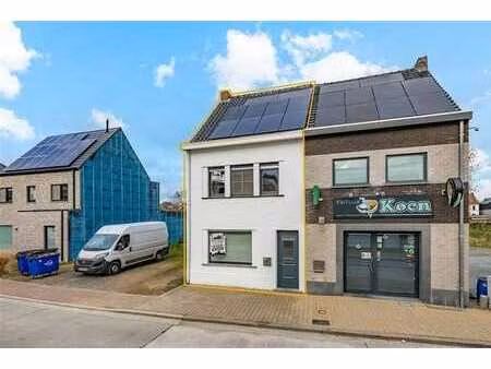 maison rénovée et prête à emménager avec trois chambres  jar