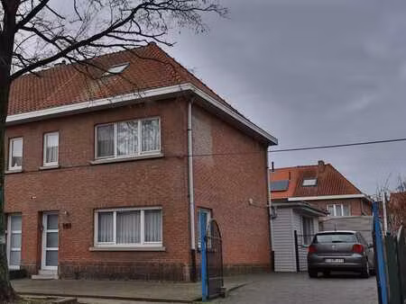 instapklare woning te koop – op wandelafstand van het cen...