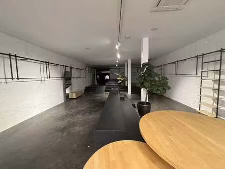 local commercial à louer dans le centre de courtrai