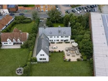 riante te renoveren villa met grote tuin in centrum rumbeke