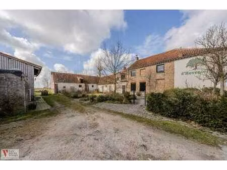 te renoveren hoeve op 1 6 ha