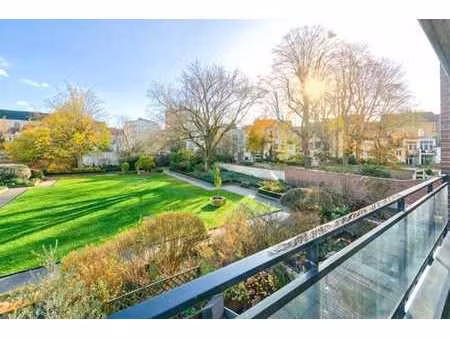 beau duplex 3 chambres avec terrasse + 1 parking