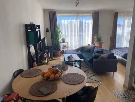 uccle studio très clair avec terrasse ds clos