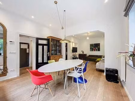 villa 4 façades rénovée à deux pas du parc duden